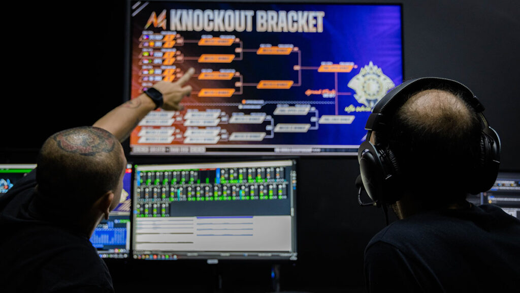Time Whido em operação de switcher no M6 World Championchip